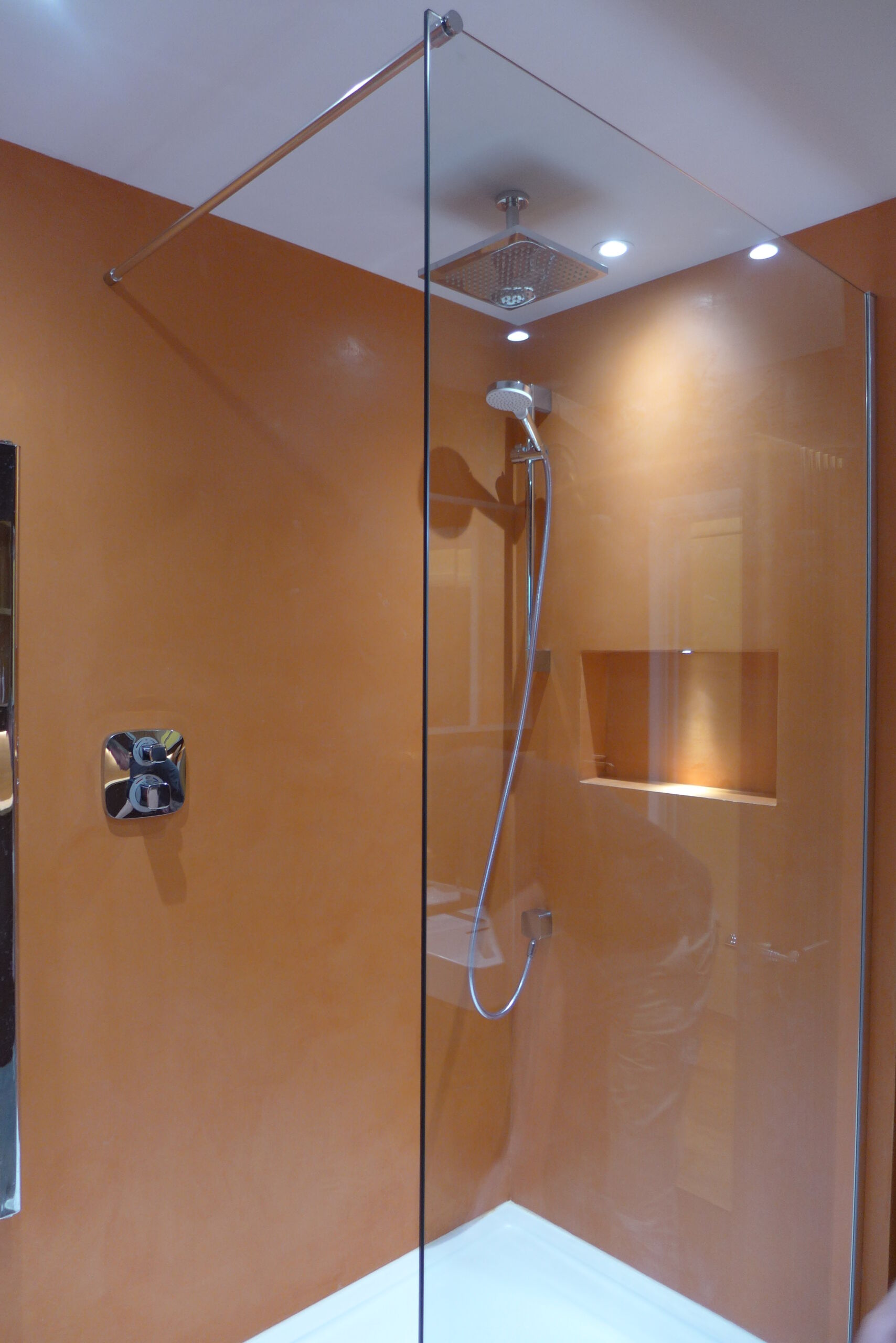 tadelakt walls to shower