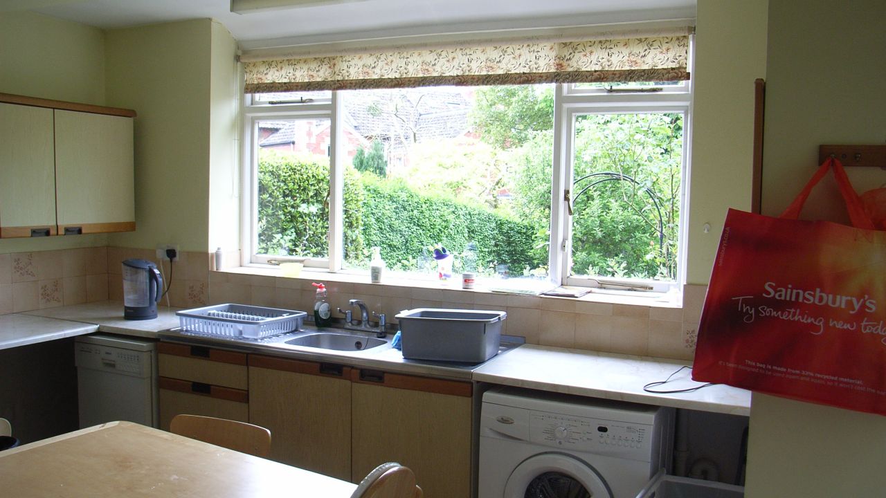 kitchen before refurbishment