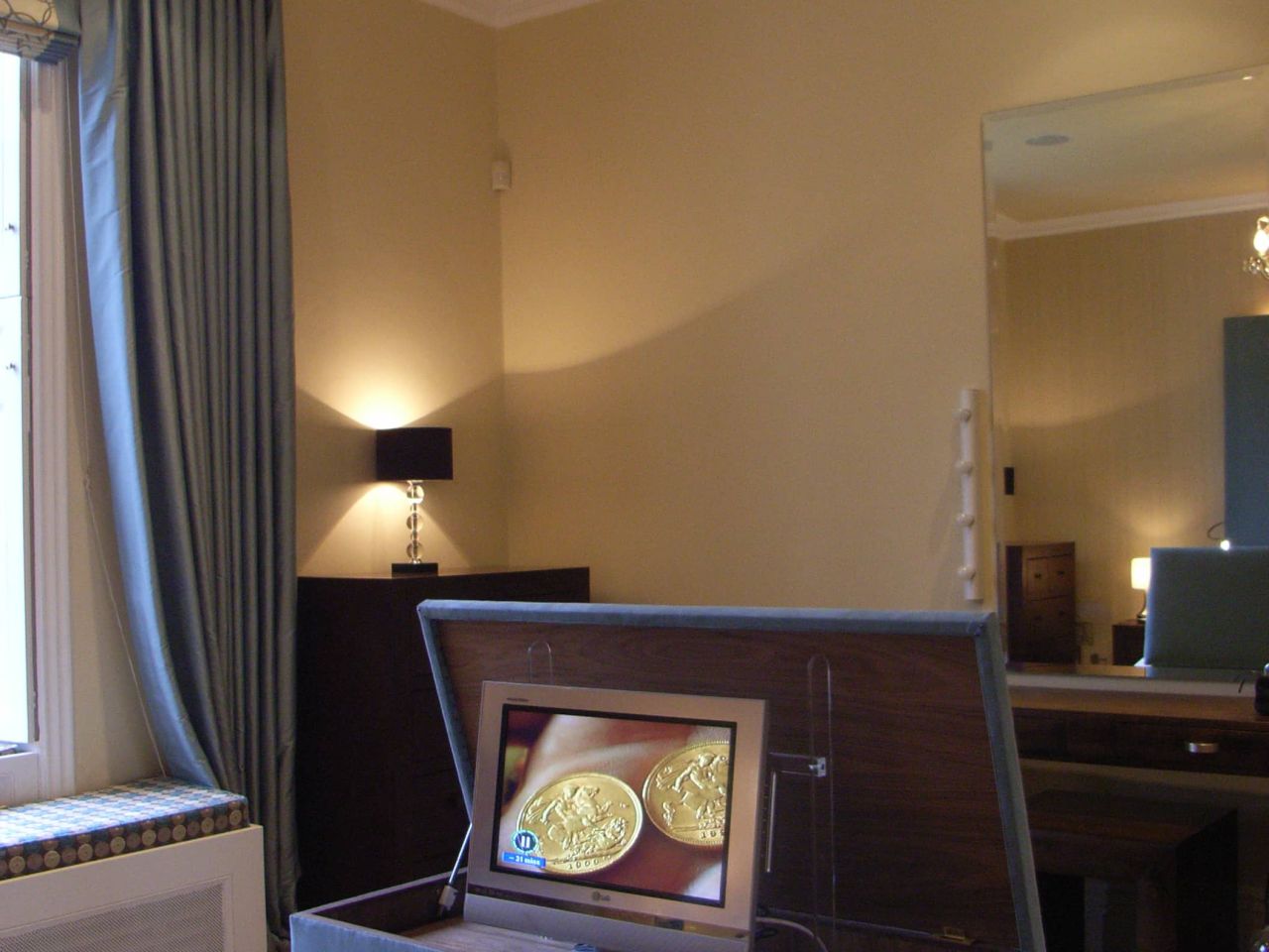 TV in ottoman