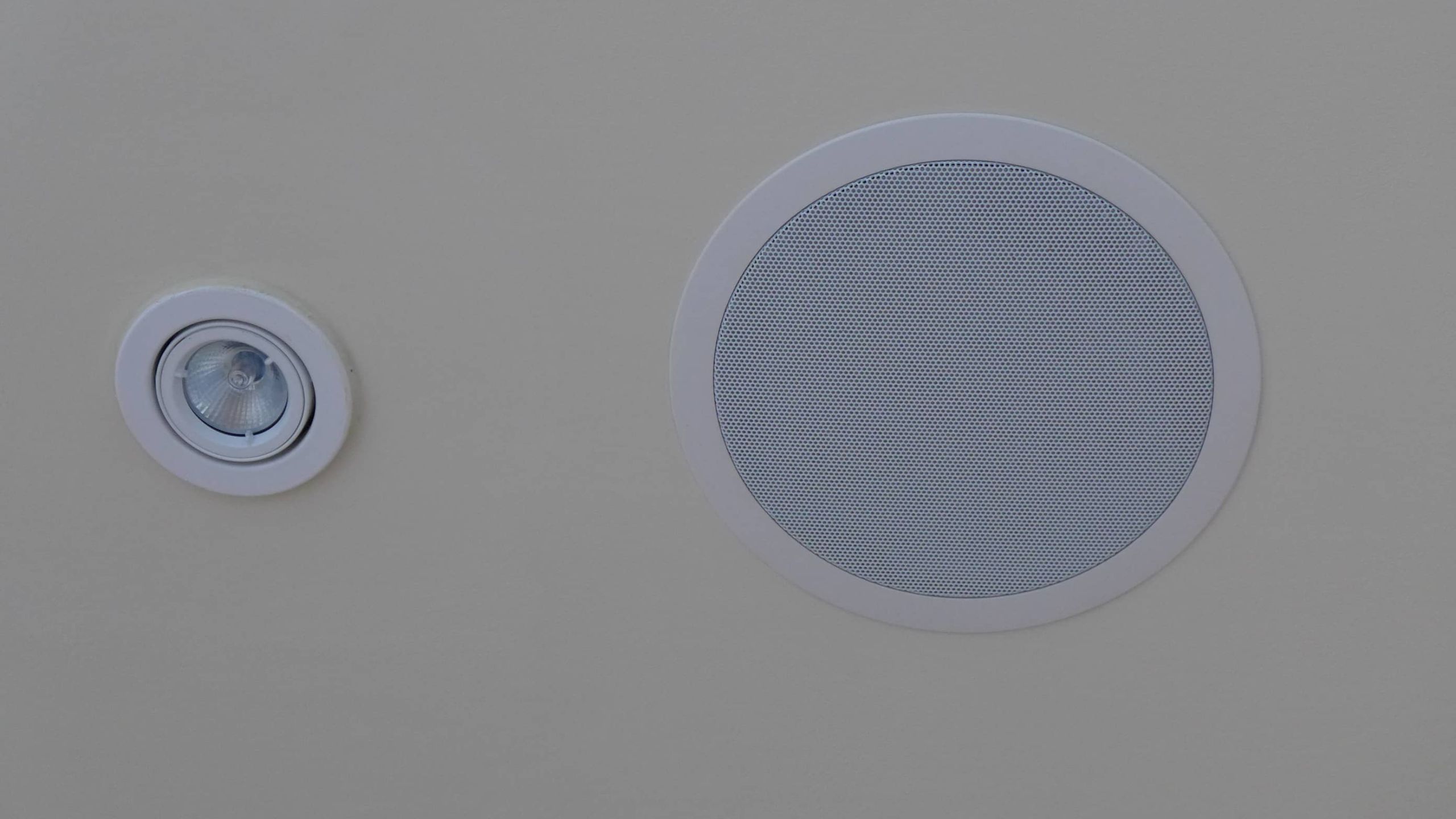 ceiling loudspeaker