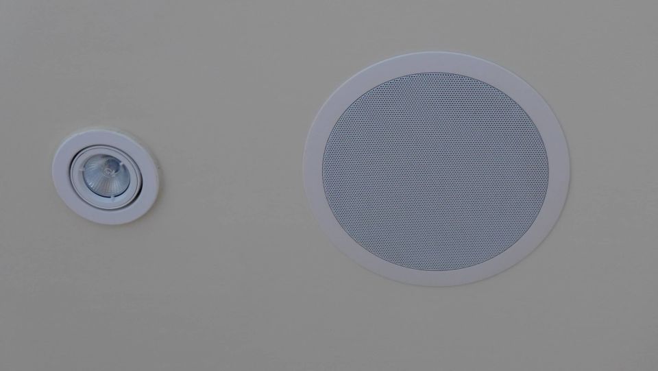 ceiling loudspeaker