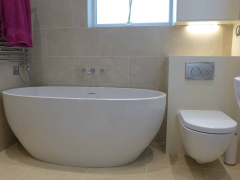 contemporary freestanding bath
