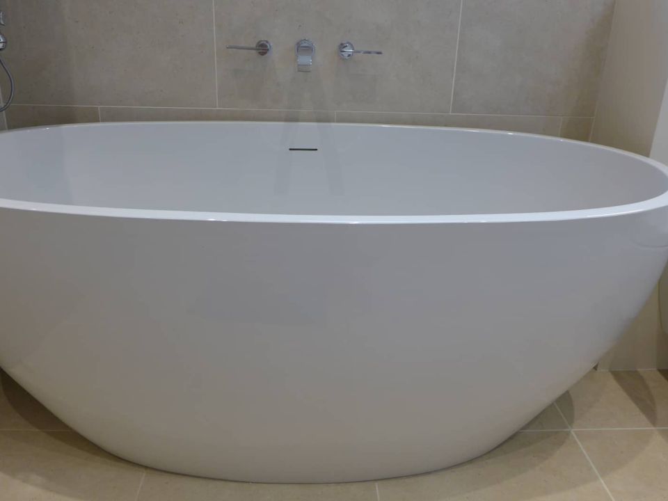 freestanding bath