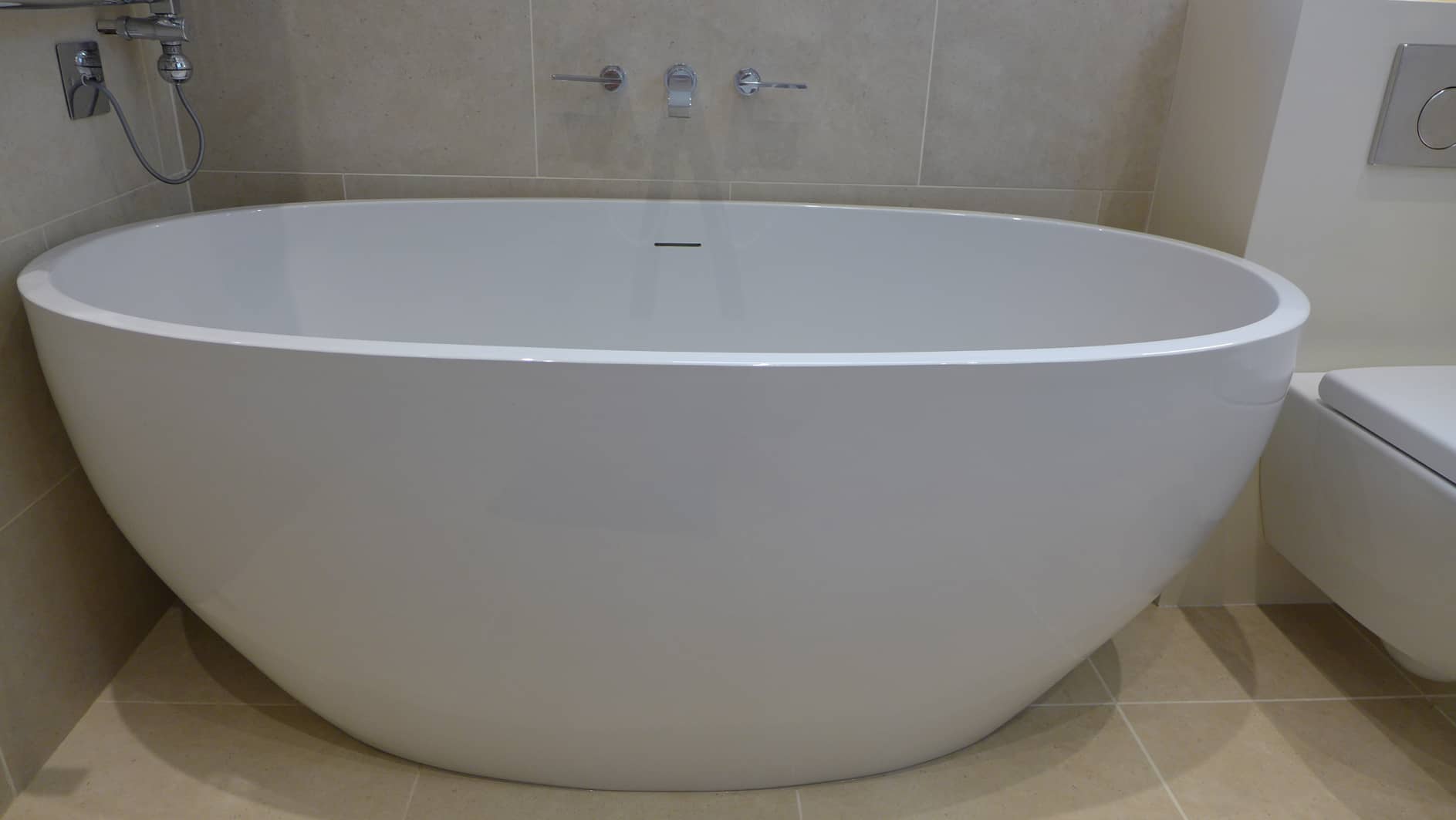 freestanding bath