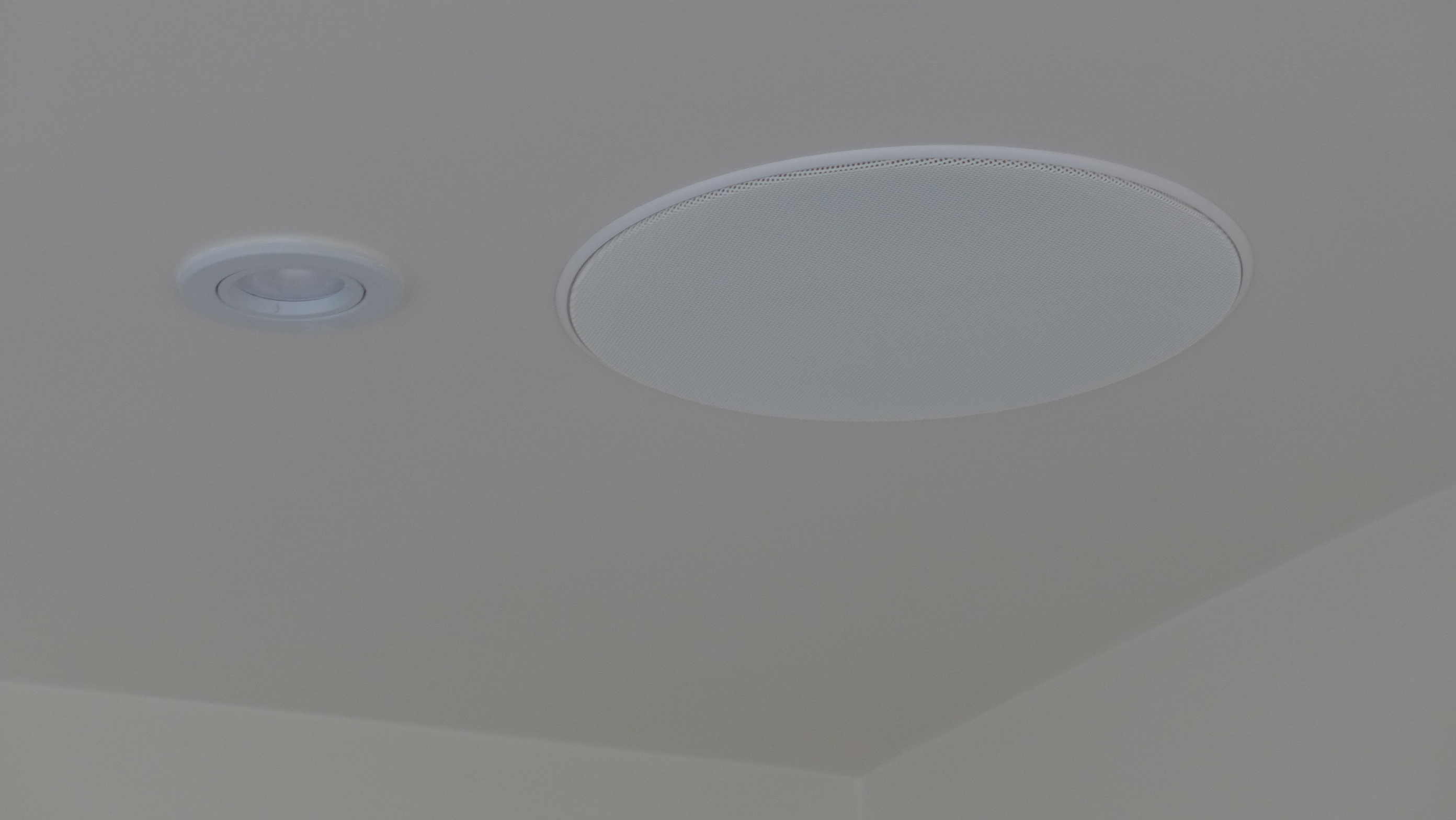 white ceiling speaker