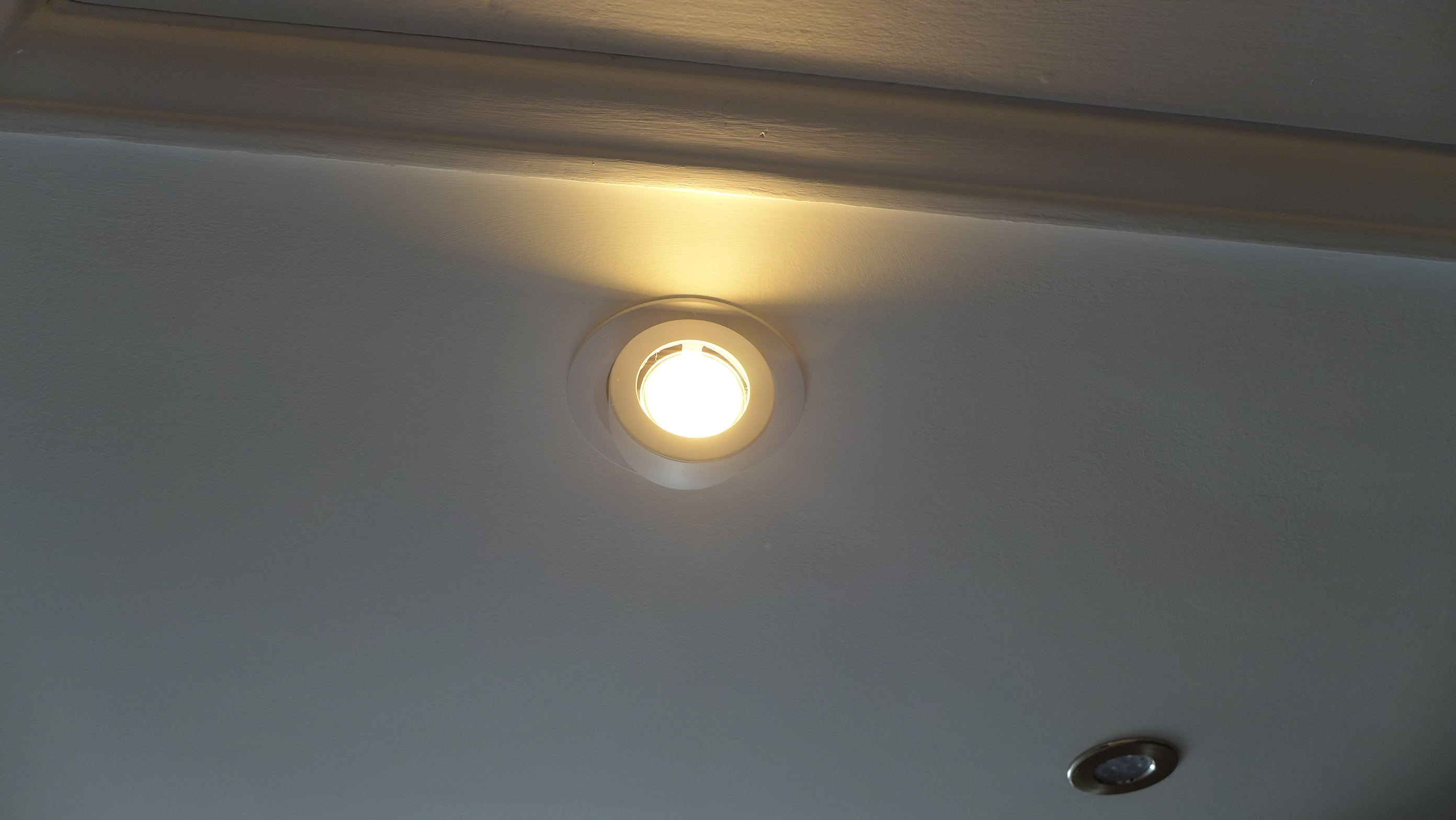 swoop and swivel recessed LED light