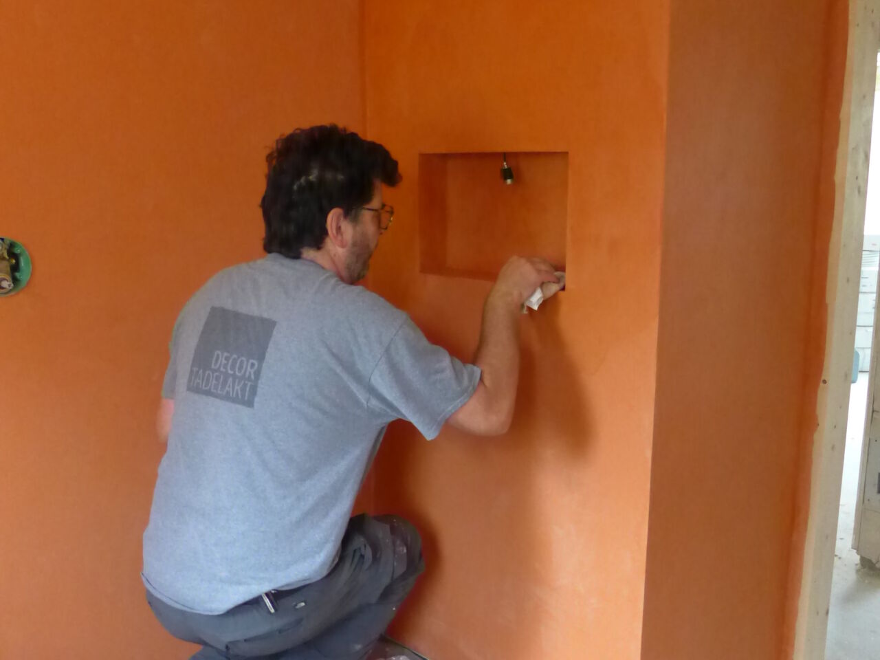 applying tadelakt
