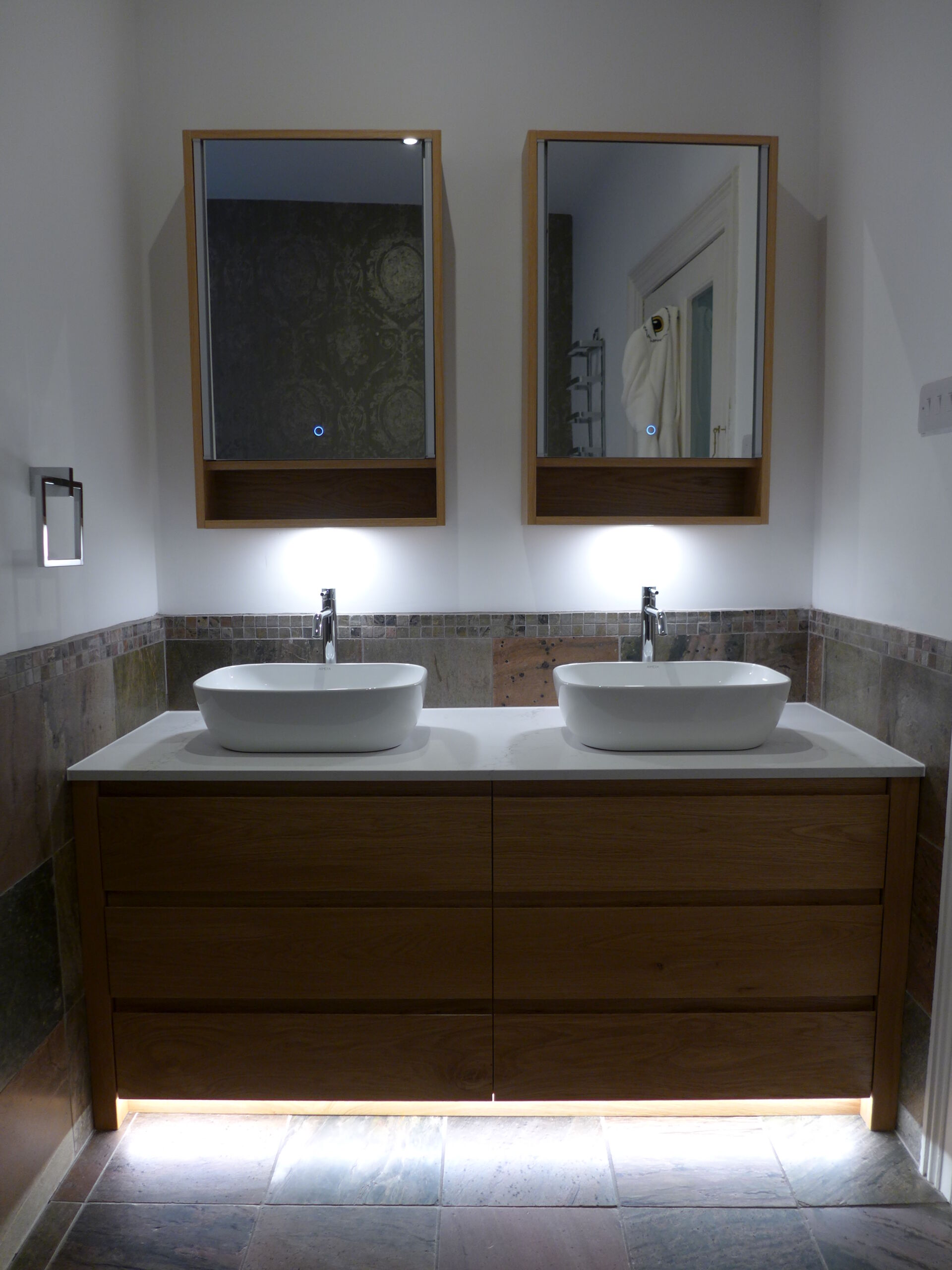 oak vanity unit